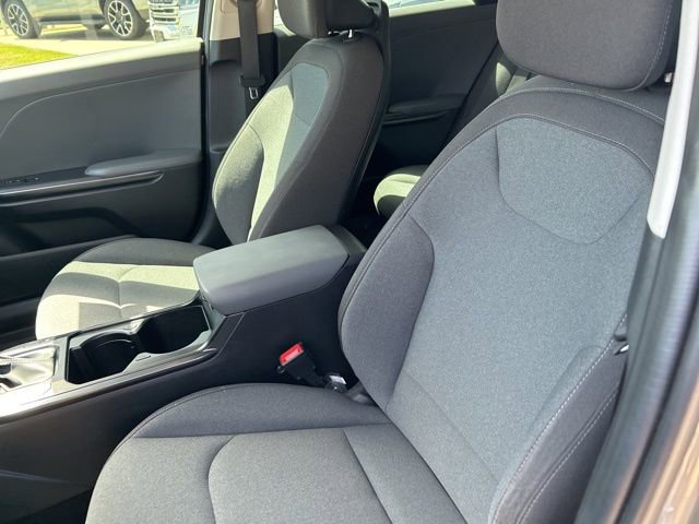 Used 2025 Kia K4 LXS FWD image 34