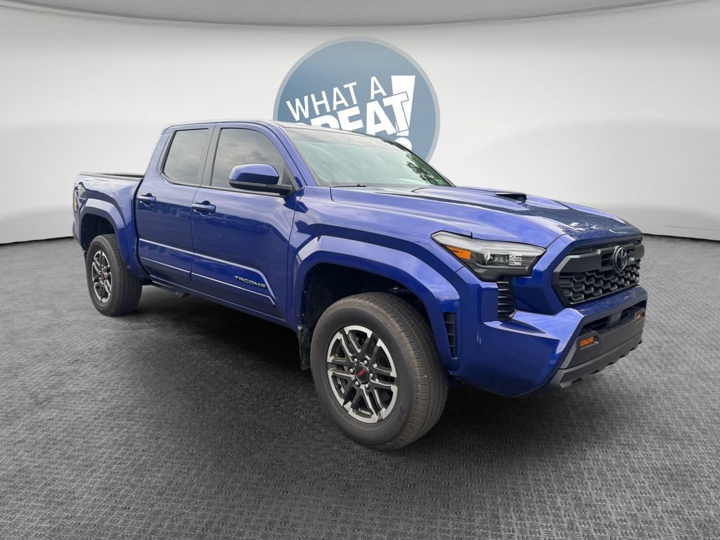 Used 2025 Toyota Tacoma TRD Sport AWD/4WD image 1