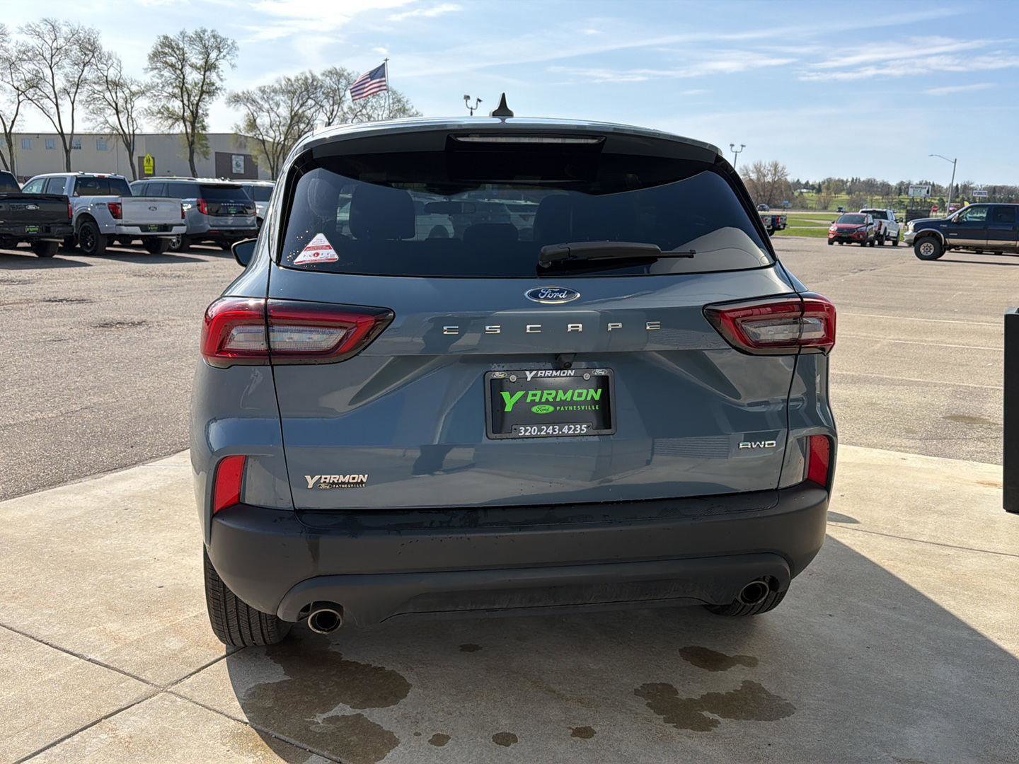 Used 2025 Ford Escape ST-Line w/ Cold Weather Package AWD/4WD image 4
