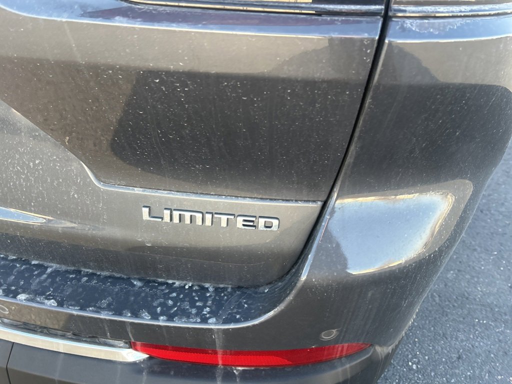 Used 2022 Jeep Grand Cherokee L Limited image 15