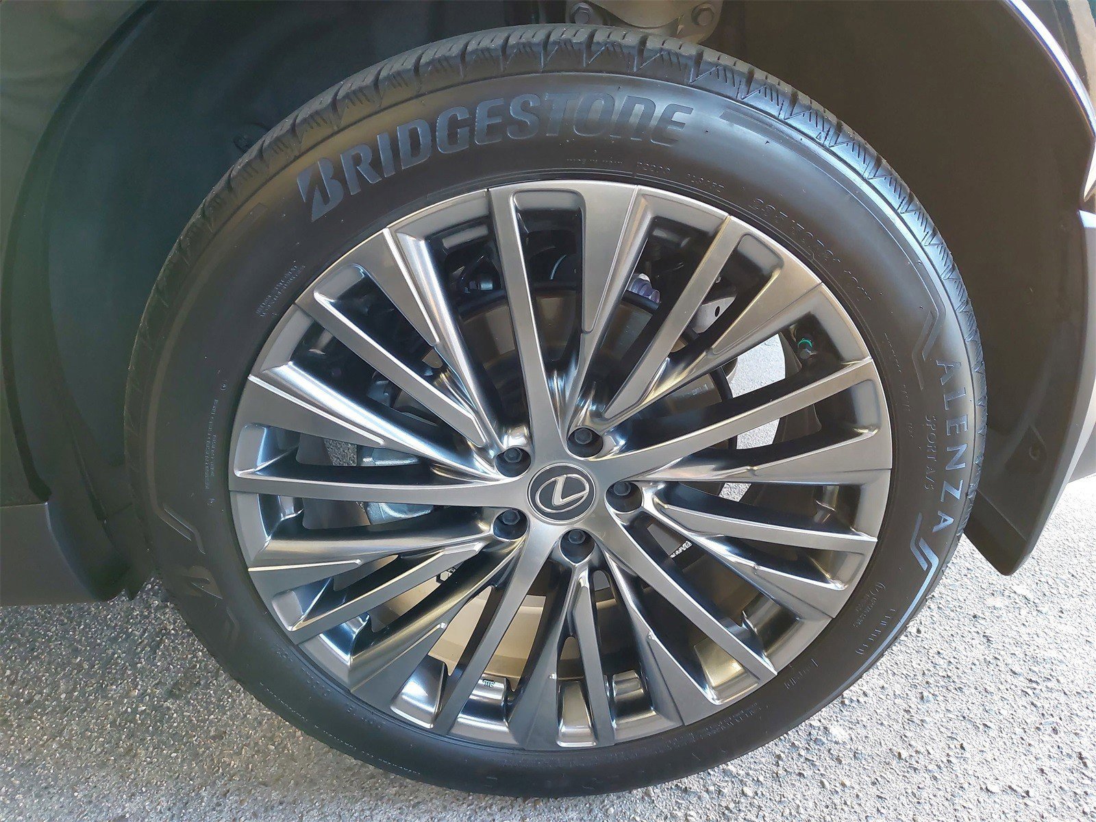 Used 2025 Lexus RX 450h AWD w/ Convenience Package image 38