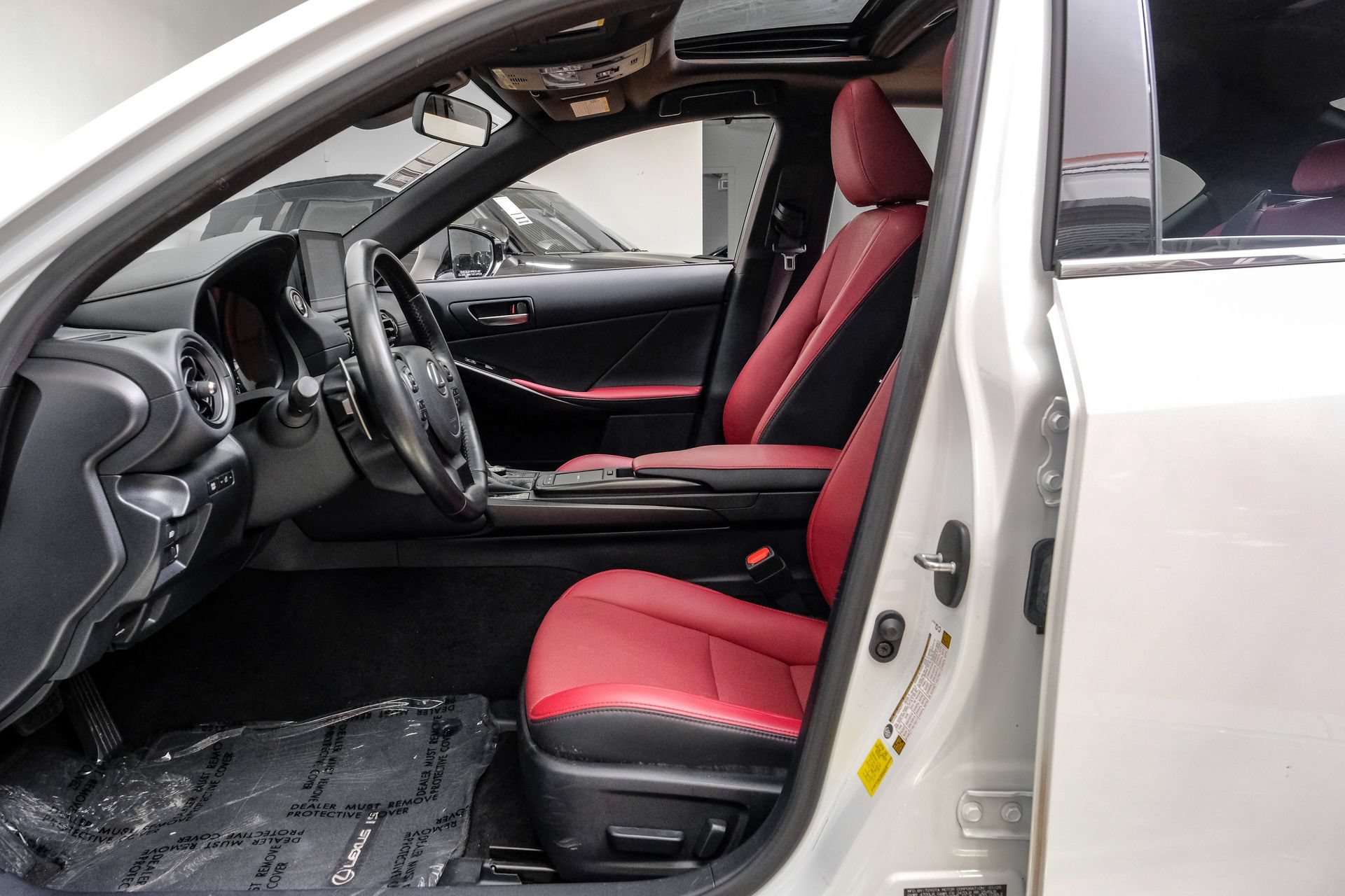 Used 2025 Lexus IS 350 F Sport RWD image 4
