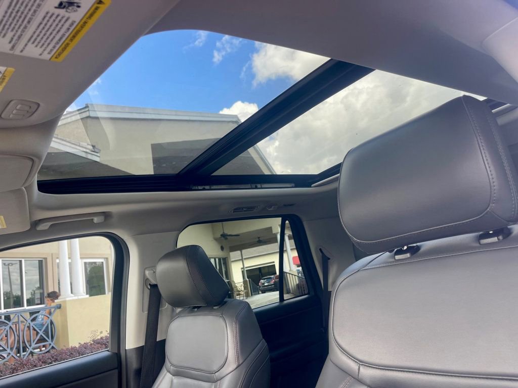 Used 2025 Ford Expedition Active image 17