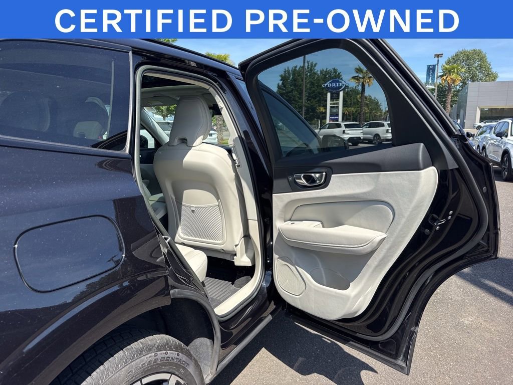 Used 2023 Volvo XC60 B5 Plus w/ Protection Package Premier AWD/4WD image 17