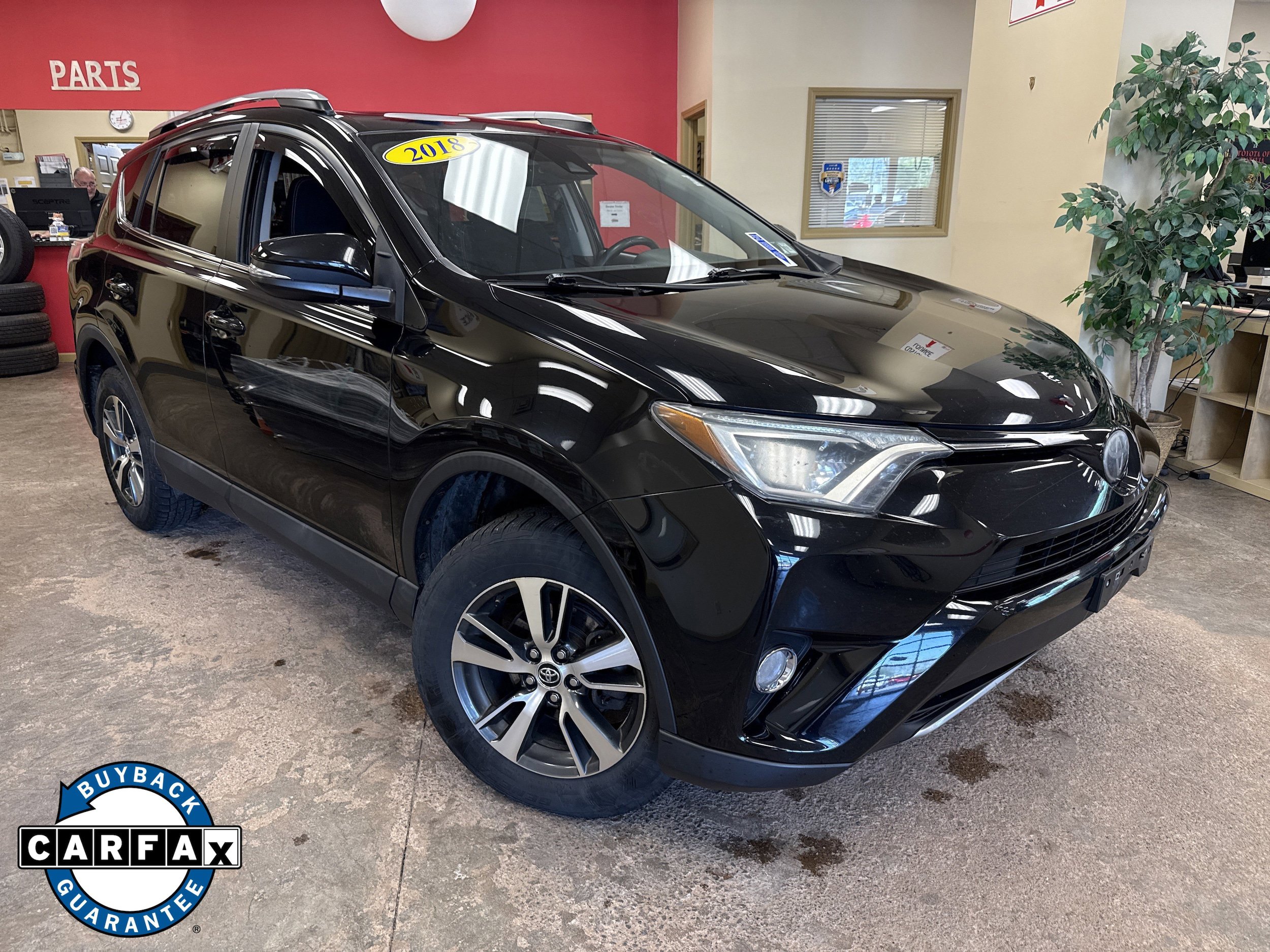 Used 2018 Toyota RAV4 XLE w/ Plus Extra Value Package AWD/4WD video 1