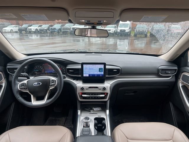 Used 2024 Ford Explorer XLT w/ Equipment Group 202A image 20