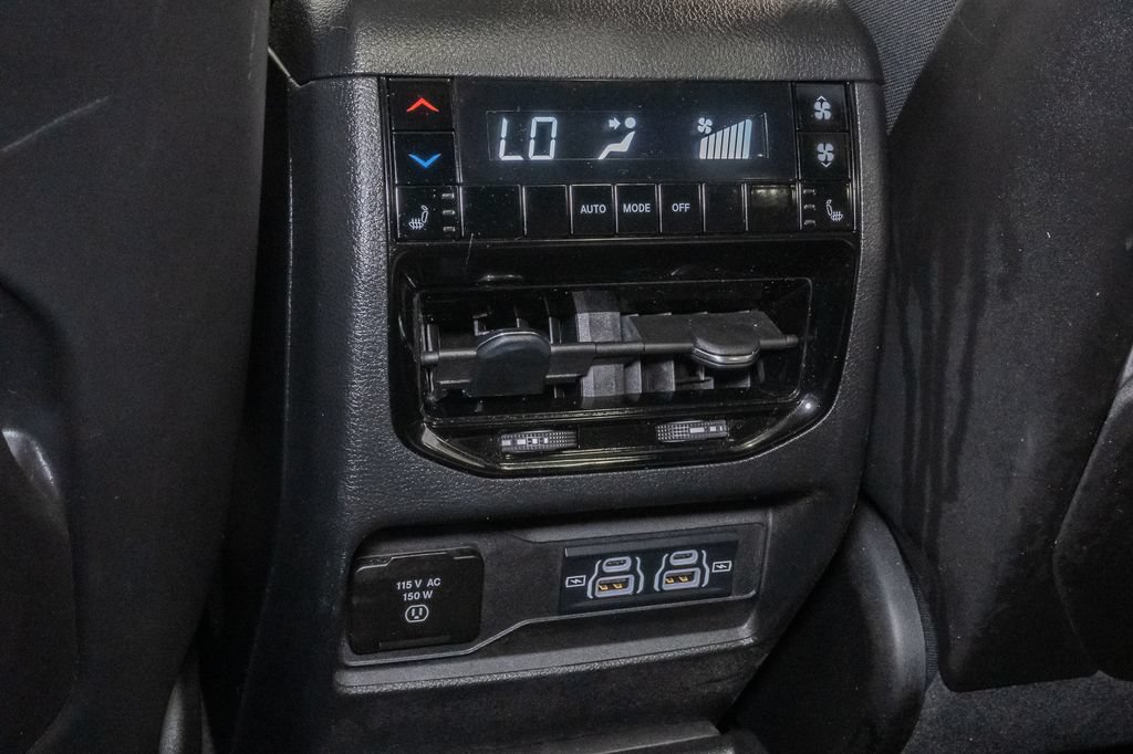 Used 2023 Jeep Grand Cherokee L Overland AWD/4WD image 31