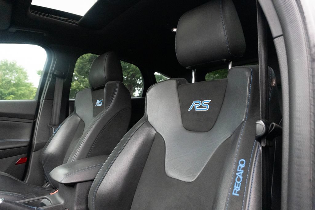 Used 2017 Ford Focus RS AWD/4WD image 19