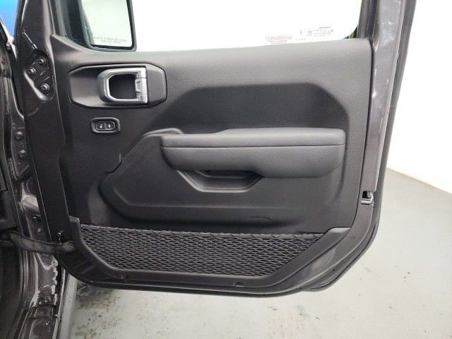 New 2025 Jeep Wrangler Unlimited Rubicon AWD/4WD image 27