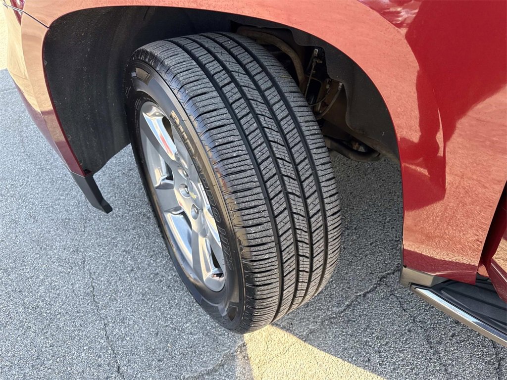 Used 2017 Chevrolet Suburban Premier image 34