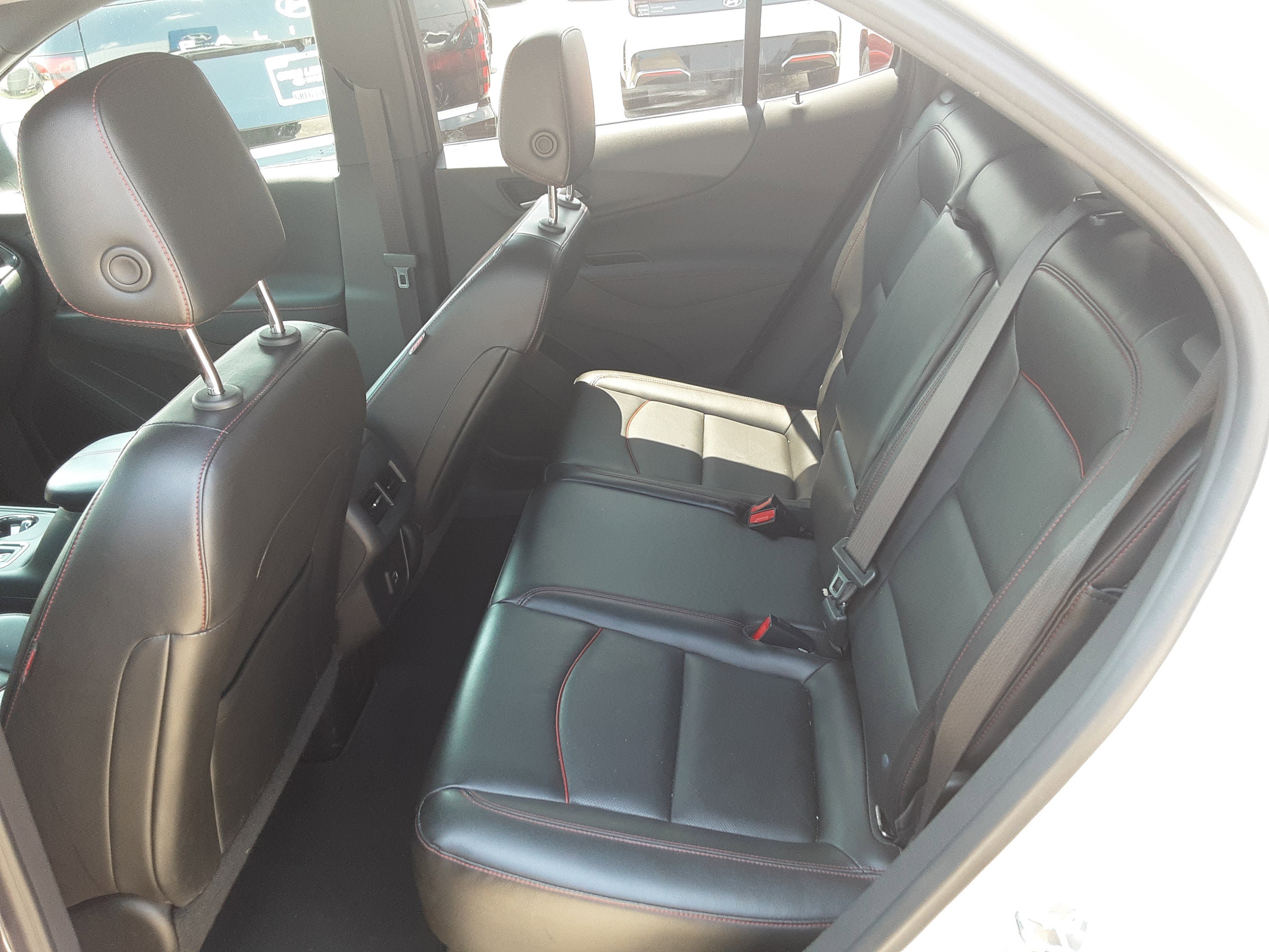 Used 2022 Chevrolet Equinox RS w/ RS Leather Package image 12