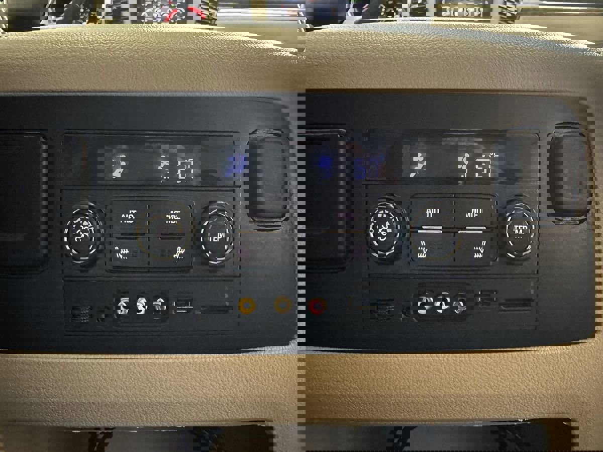 Used 2015 GMC Yukon Denali w/ Touring Package image 47