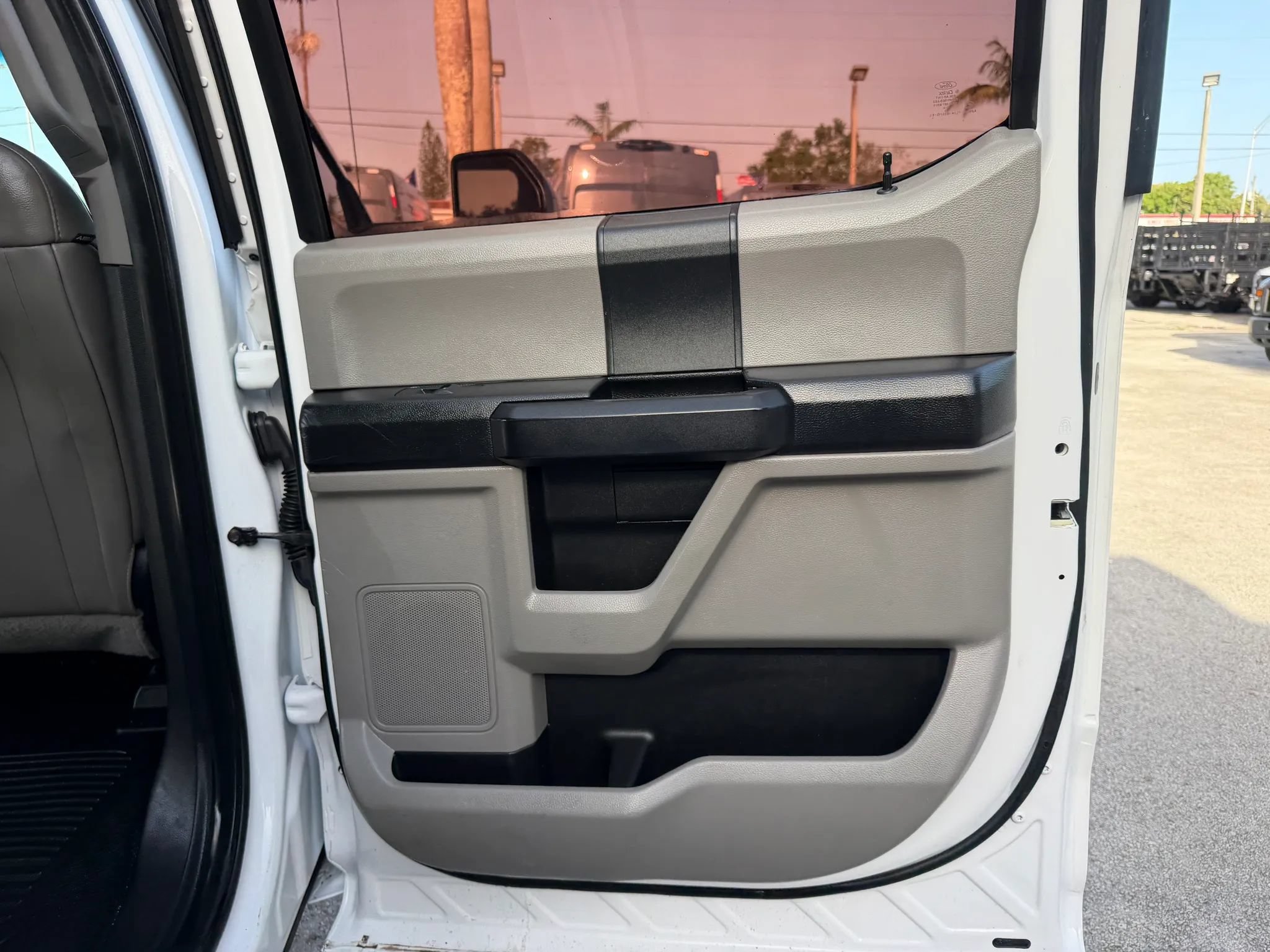Used 2017 Ford F350 XL w/ Power Equipment Group AWD/4WD image 17