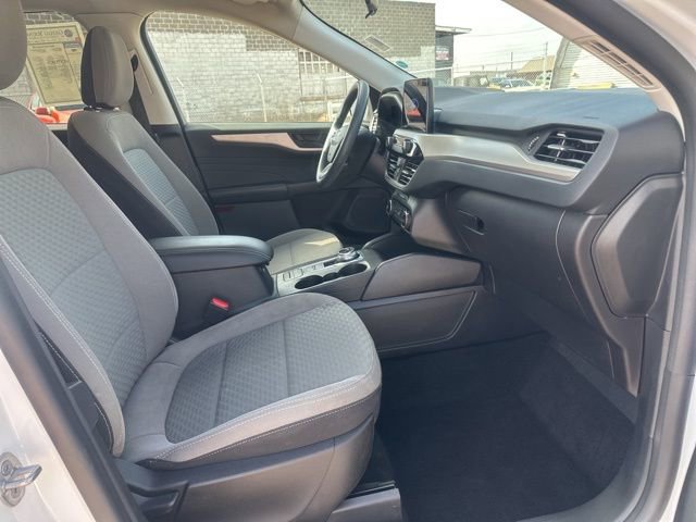 Used 2022 Ford Escape SE image 13