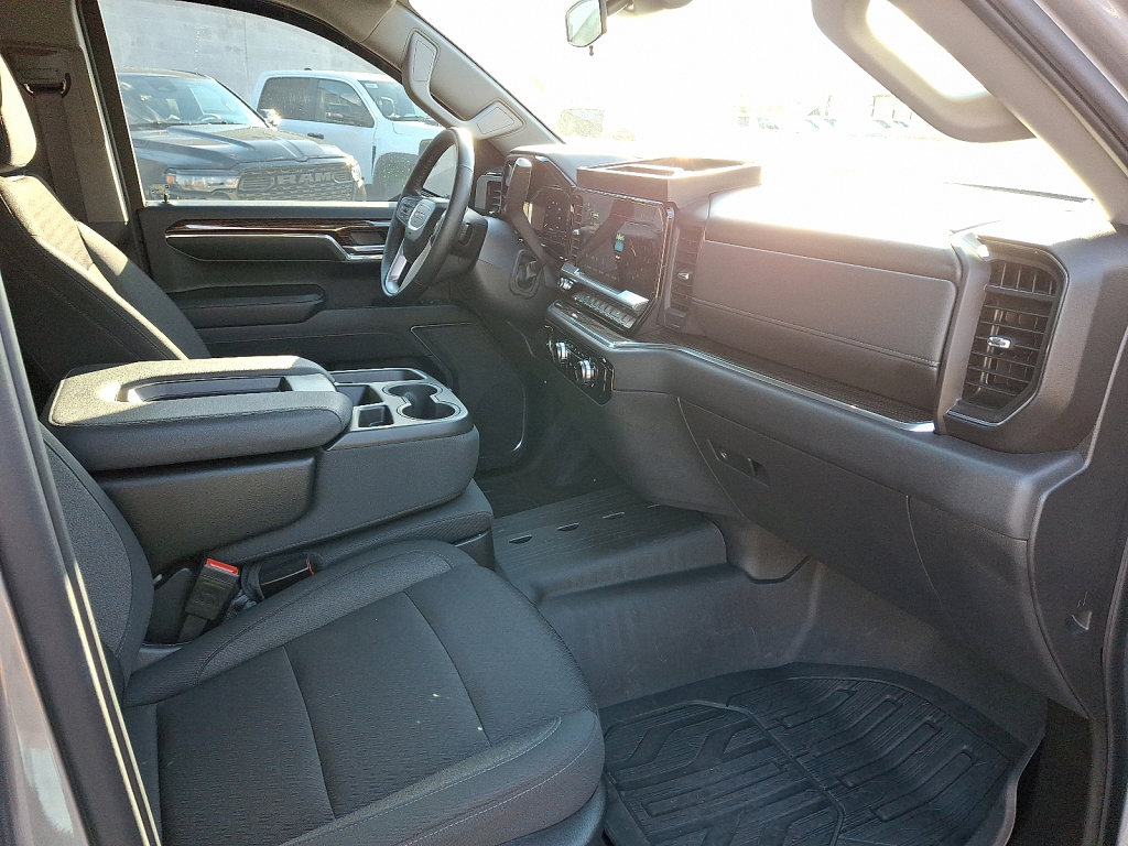 Used 2024 GMC Sierra 1500 Elevation image 11