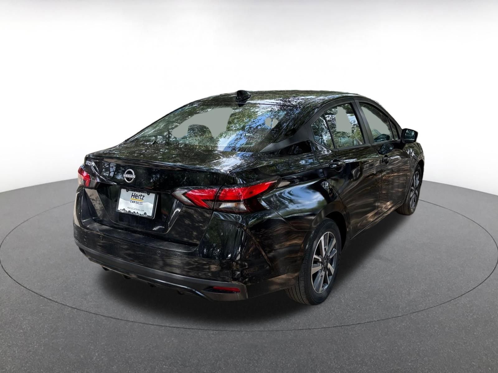 Used 2025 Nissan Versa SV FWD image 7