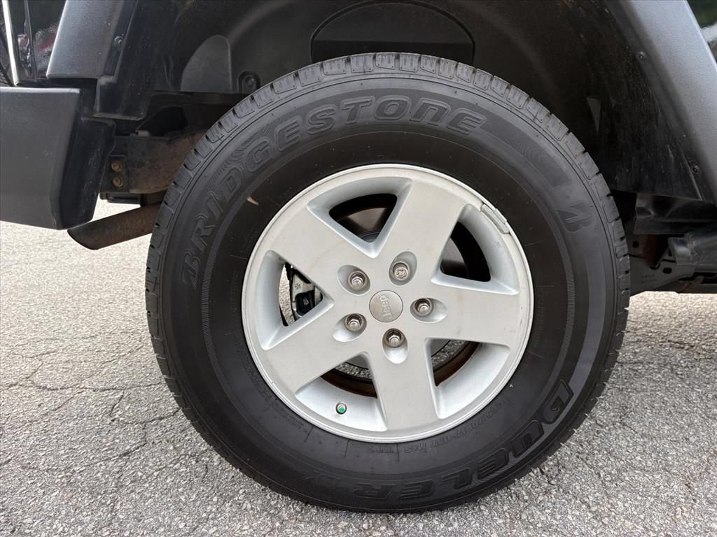 Used 2008 Jeep Wrangler X AWD/4WD image 24