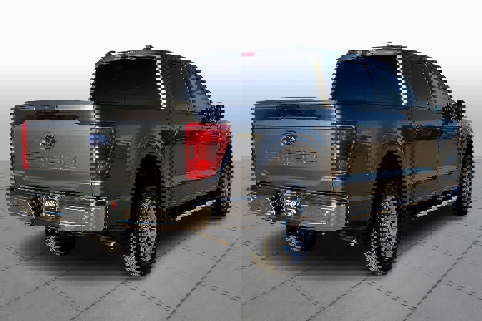 Used 2022 Ford F150 XLT w/ Equipment Group 301A Mid image 12