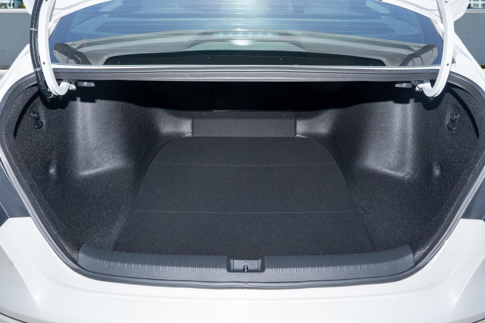 Certified 2023 Honda Accord EX image 10