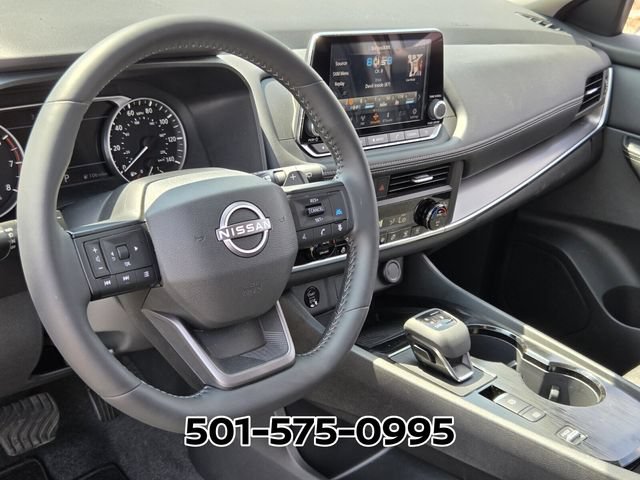 Used 2026 Nissan Rogue SV w/ Cold Weather Package FWD image 9