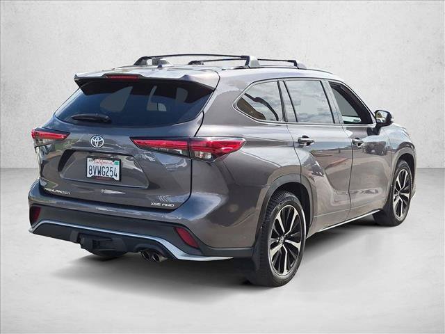 Used 2021 Toyota Highlander XSE AWD/4WD image 5