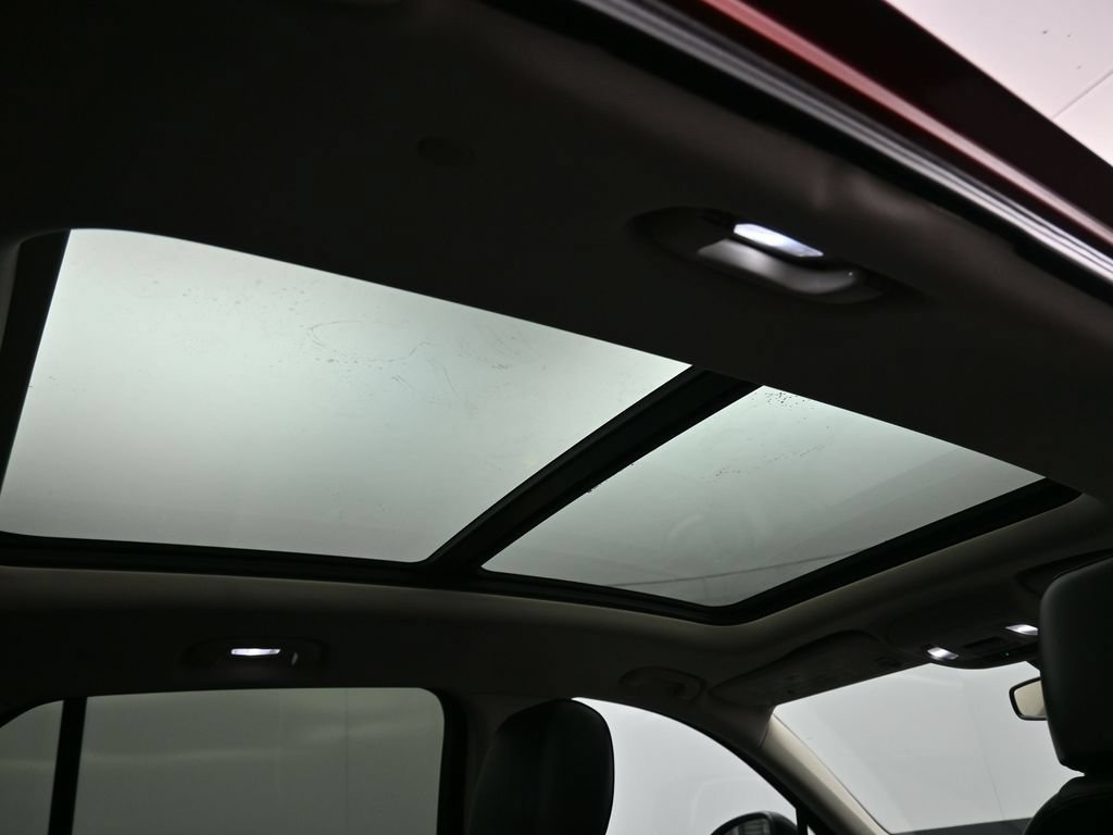 Used 2023 Buick Envision Essence w/ Sport Touring Package FWD image 38