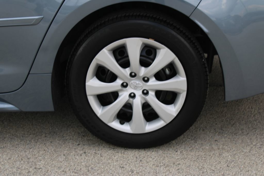 Used 2024 Toyota Corolla LE FWD image 28