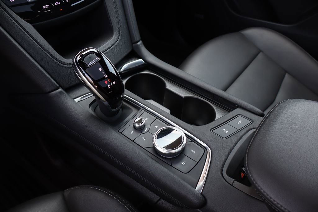 Used 2024 Cadillac XT5 Premium Luxury w/ LPO, Floor Liner Package AWD/4WD image 27