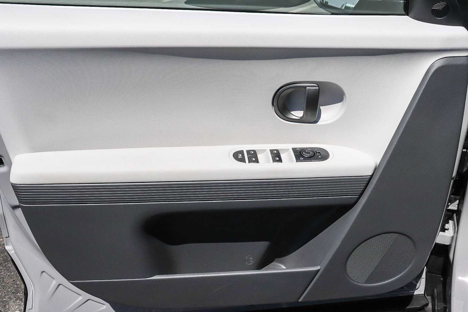 New 2027 Hyundai Ioniq 5 SEL RWD image 30