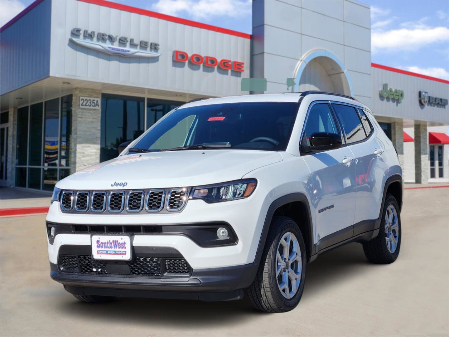 New 2026 Jeep Compass Latitude image 2