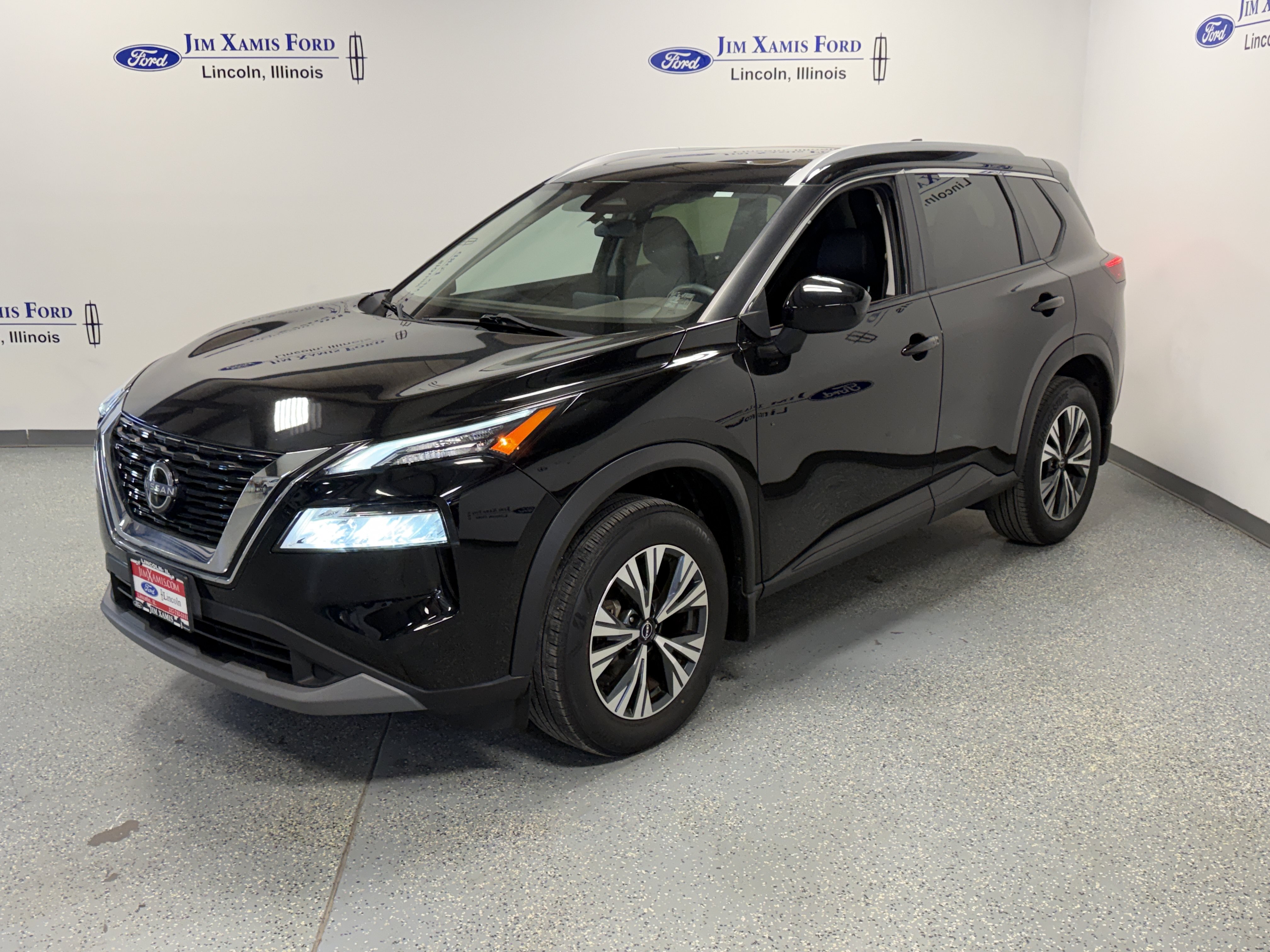 Used 2023 Nissan Rogue SV w/ SV Premium B Package AWD/4WD image 3