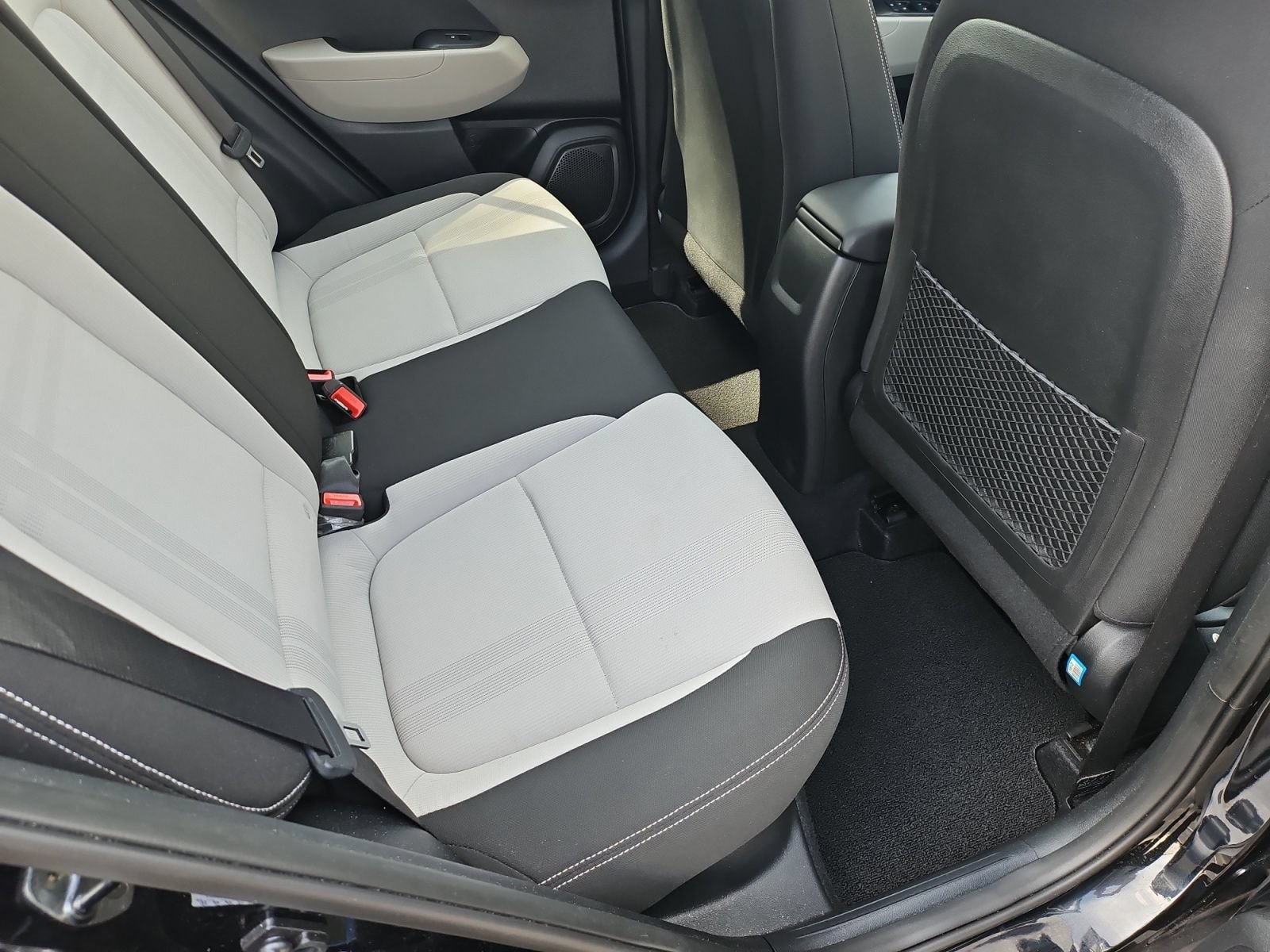Used 2022 Hyundai Venue SEL FWD image 26