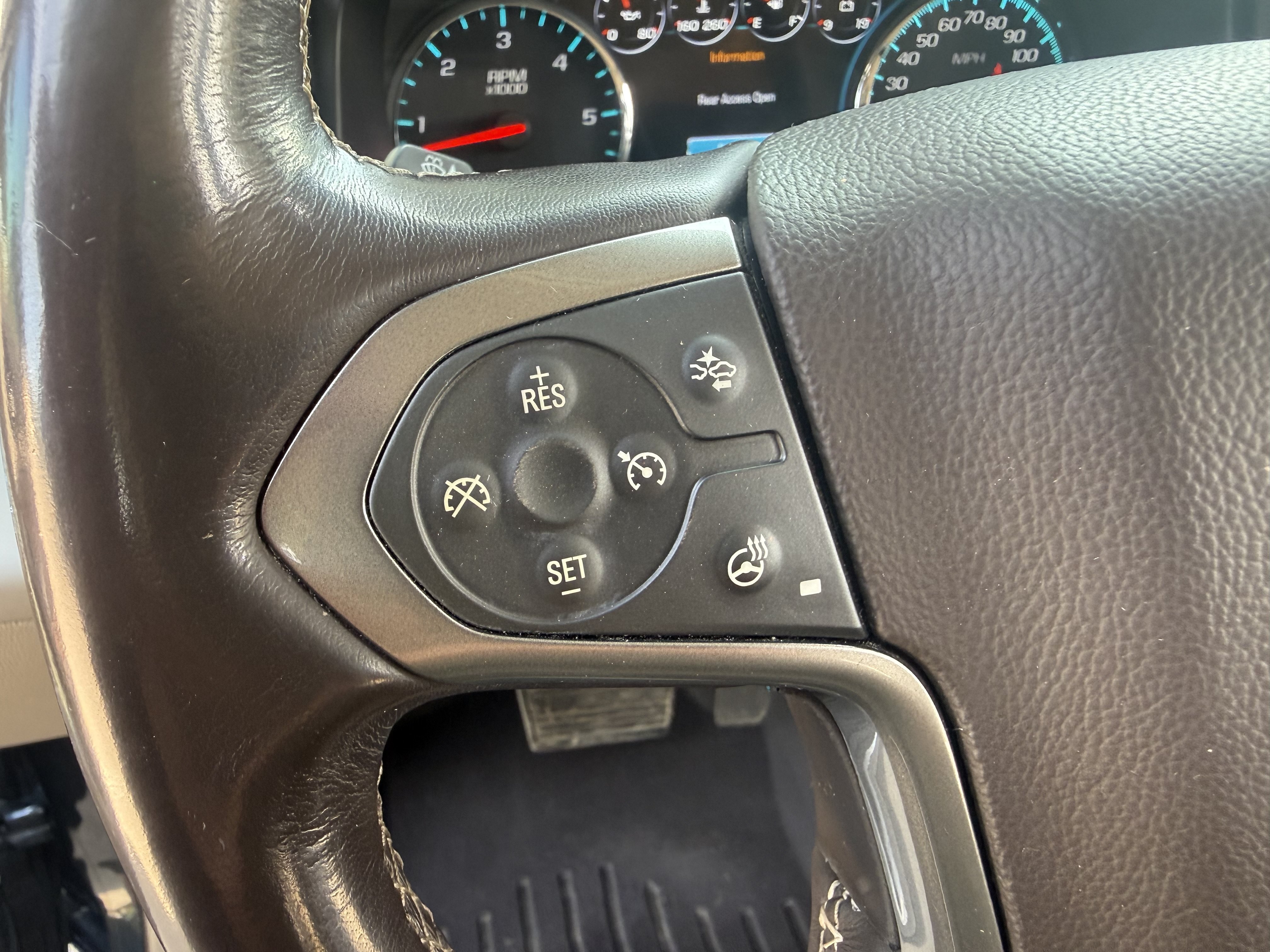 Used 2019 Chevrolet Suburban Premier RWD image 28