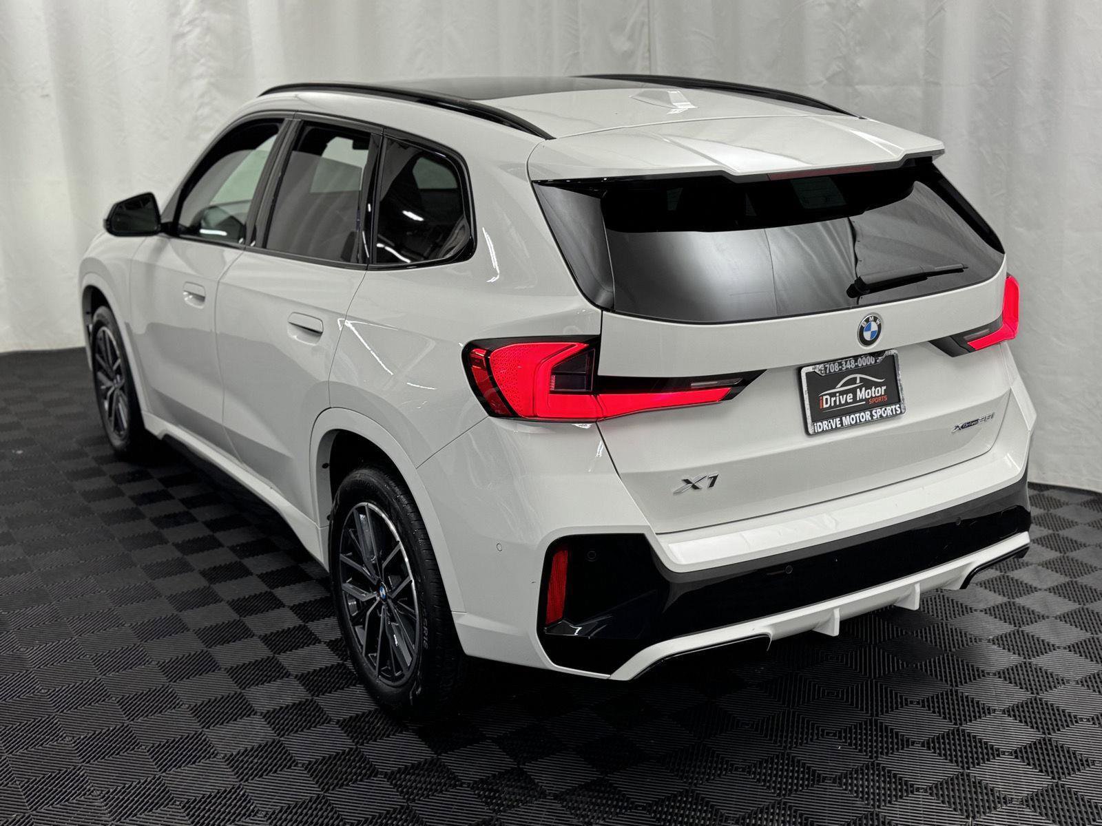 Used 2023 BMW X1 xDrive28i image 5