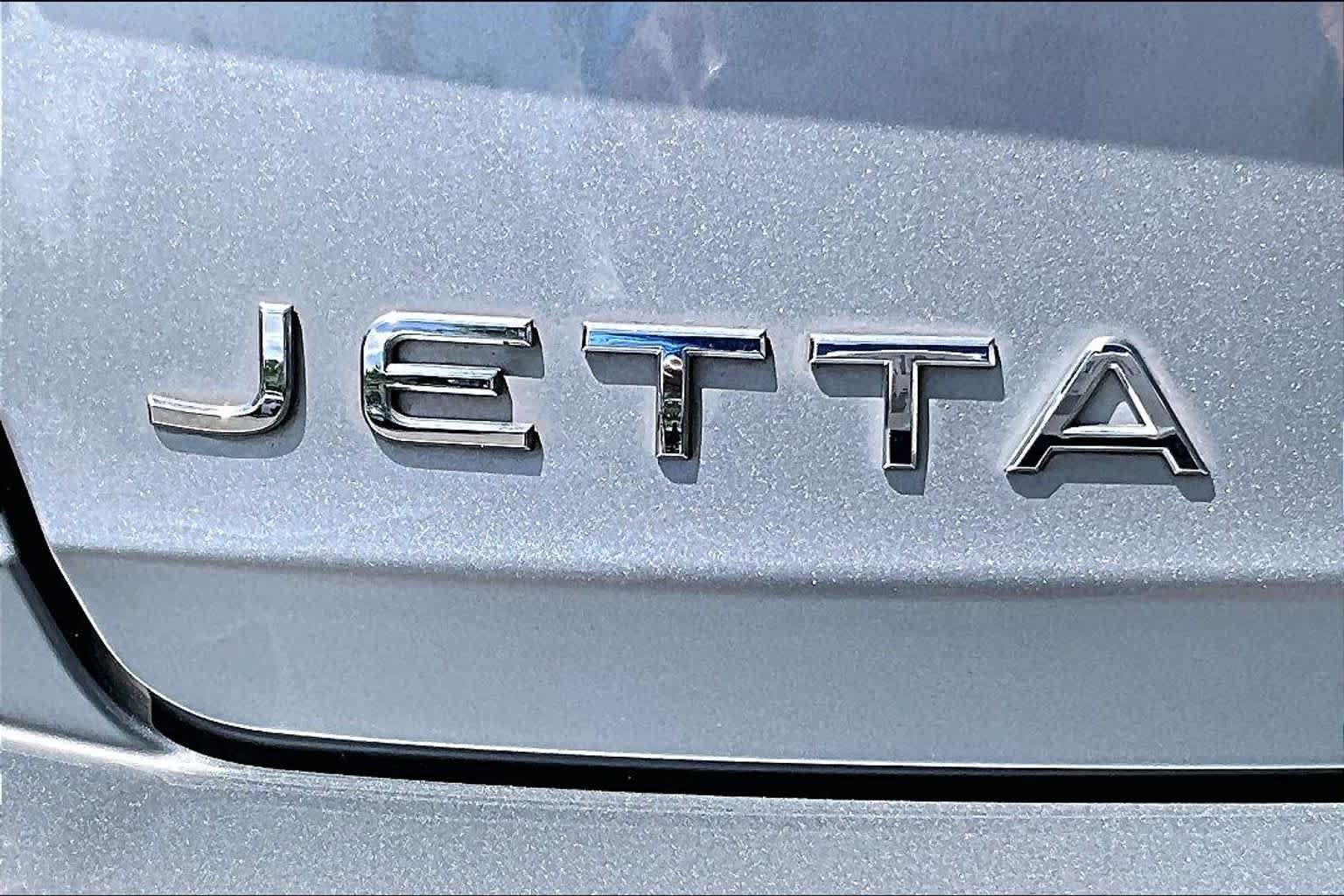 Used 2023 Volkswagen Jetta SE FWD image 10