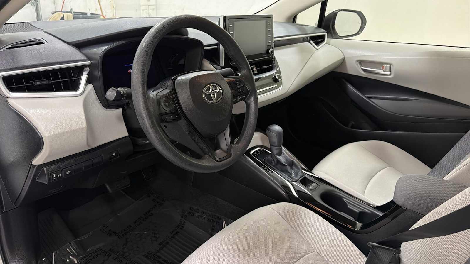 Certified 2021 Toyota Corolla LE FWD image 12