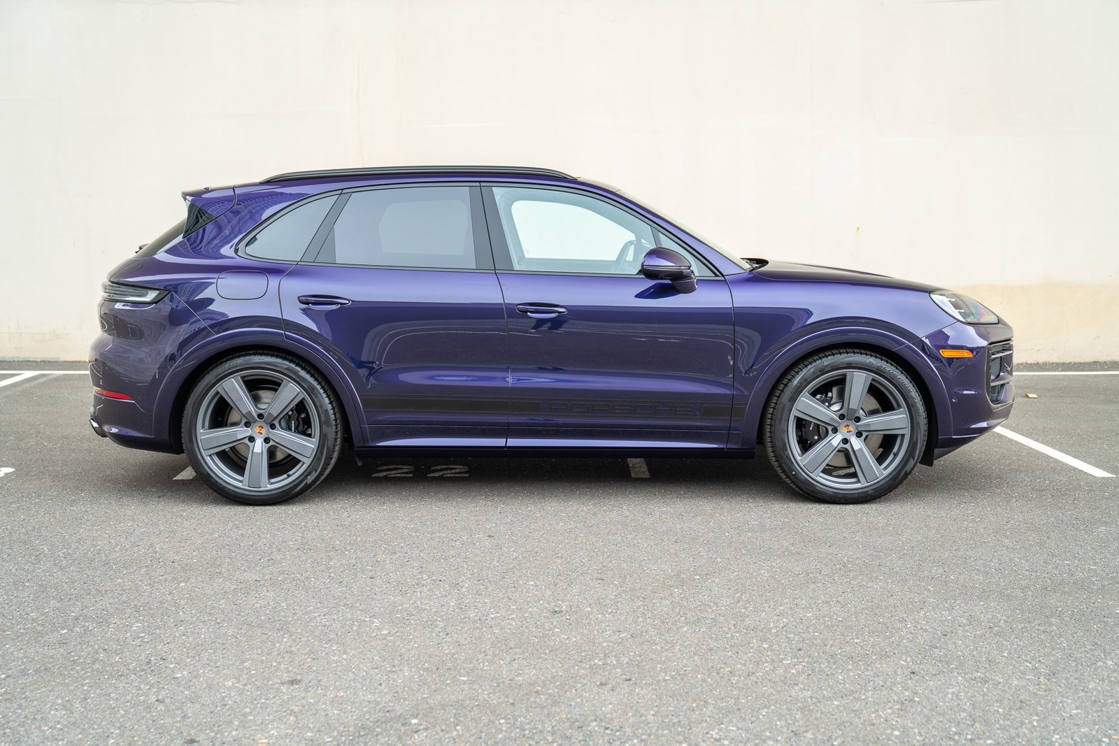 New 2025 Porsche Cayenne GTS AWD/4WD image 8