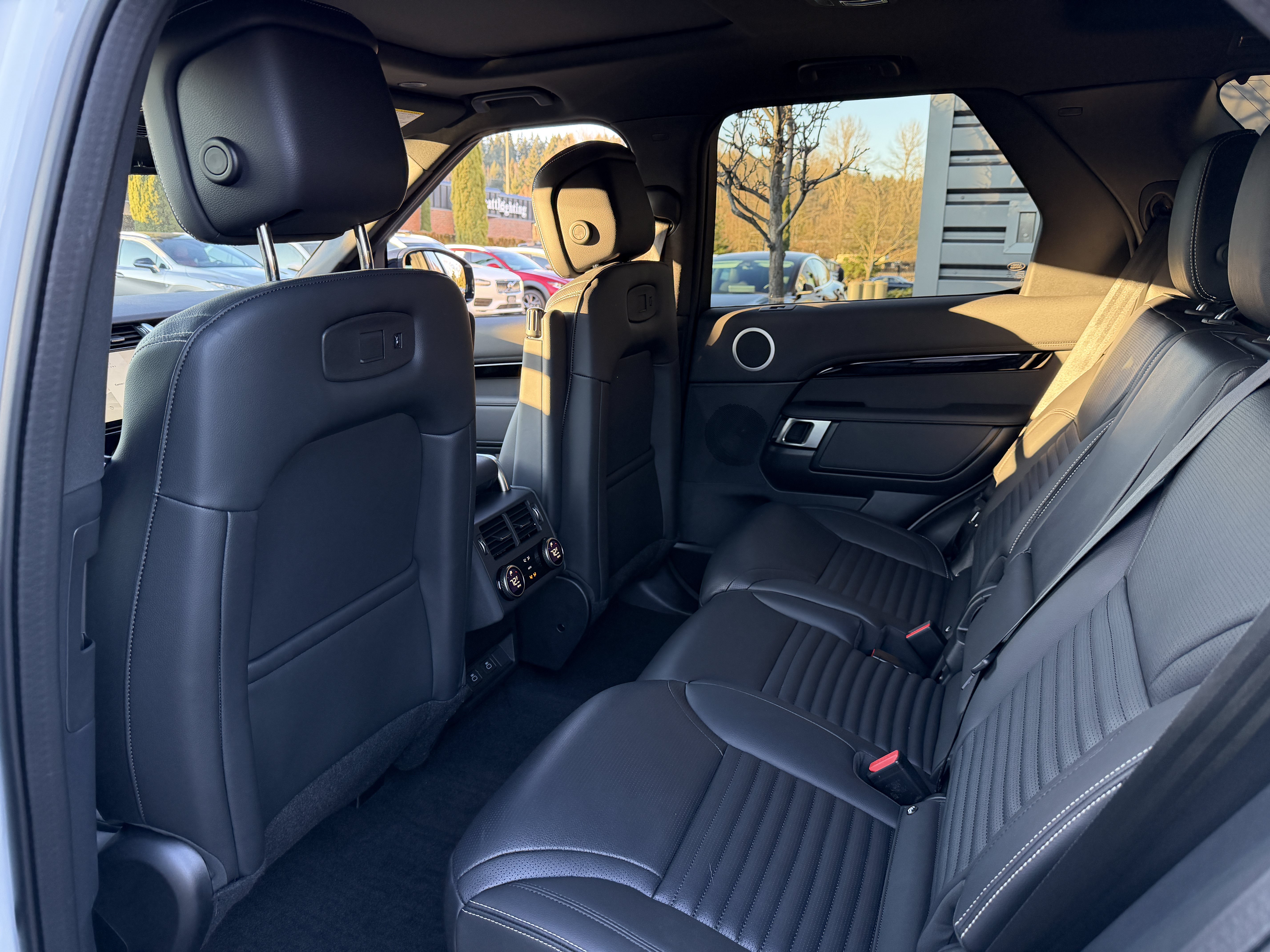 Certified 2025 Land Rover Discovery S AWD/4WD image 16