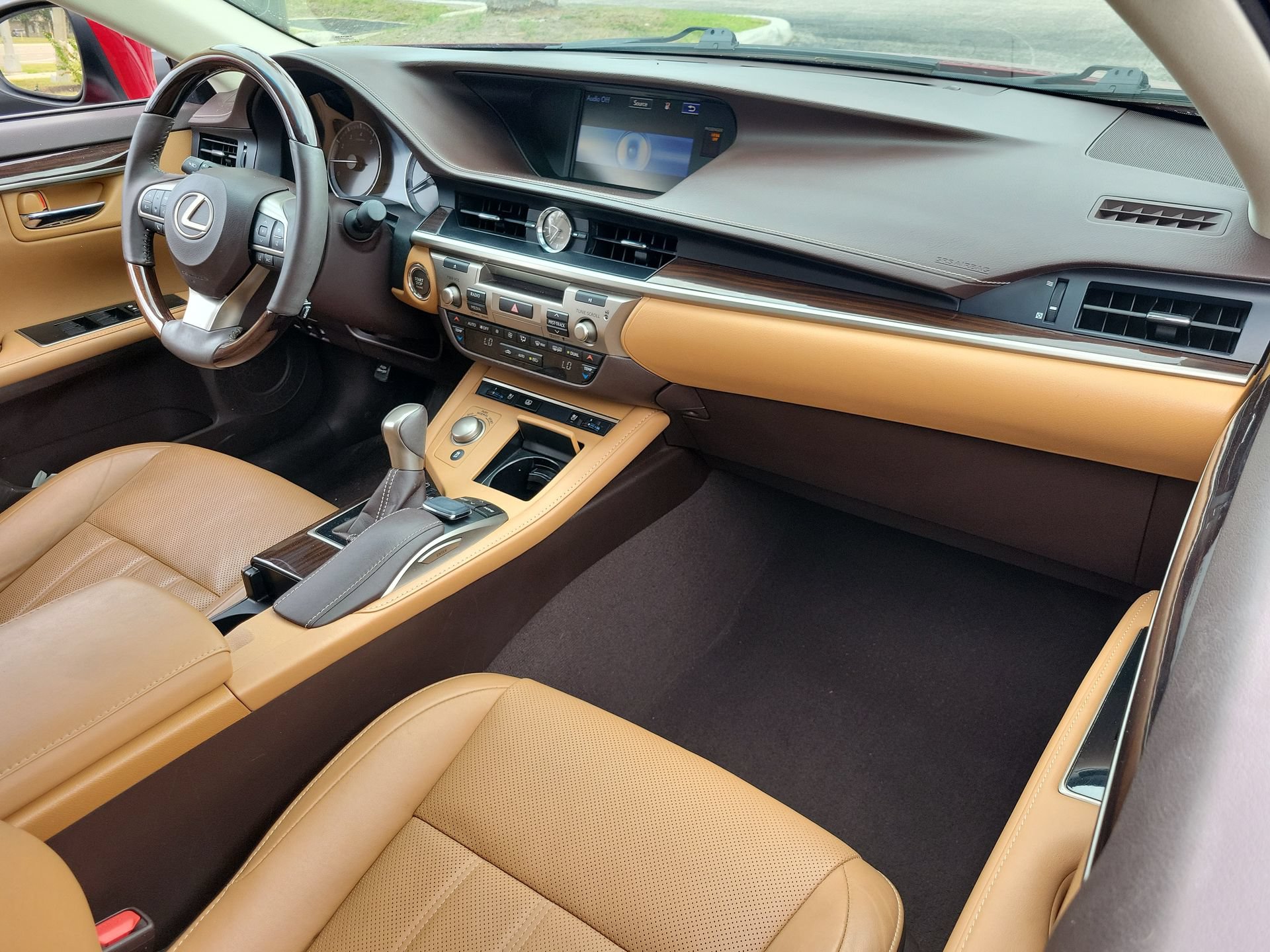Used 2016 Lexus ES 350 w/ Luxury Package w/Wood Trim FWD image 12