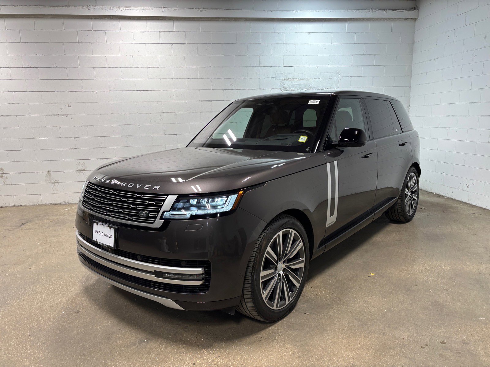 Used 2023 Land Rover Range Rover Long Wheelbase Autobiography AWD/4WD image 1