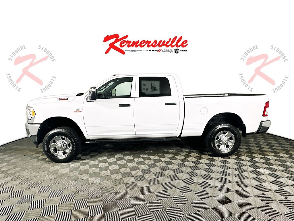Used 2024 RAM 3500 Tradesman w/ Chrome Appearance Group image 4