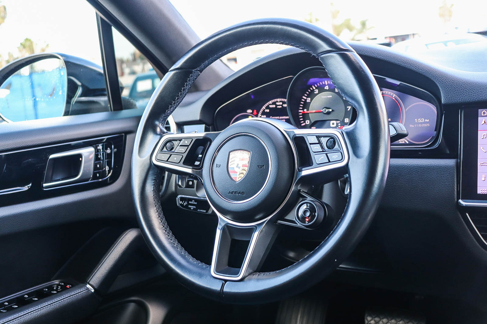 Used 2021 Porsche Cayenne Base image 17