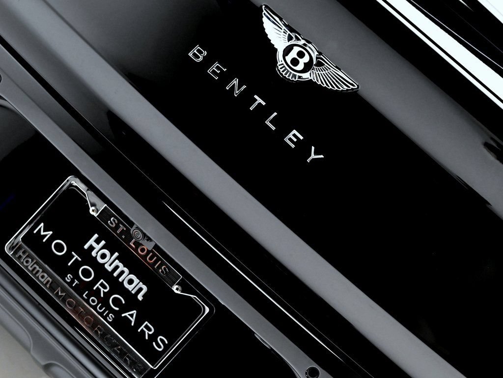 Used 2025 Bentley Bentayga AWD/4WD image 27