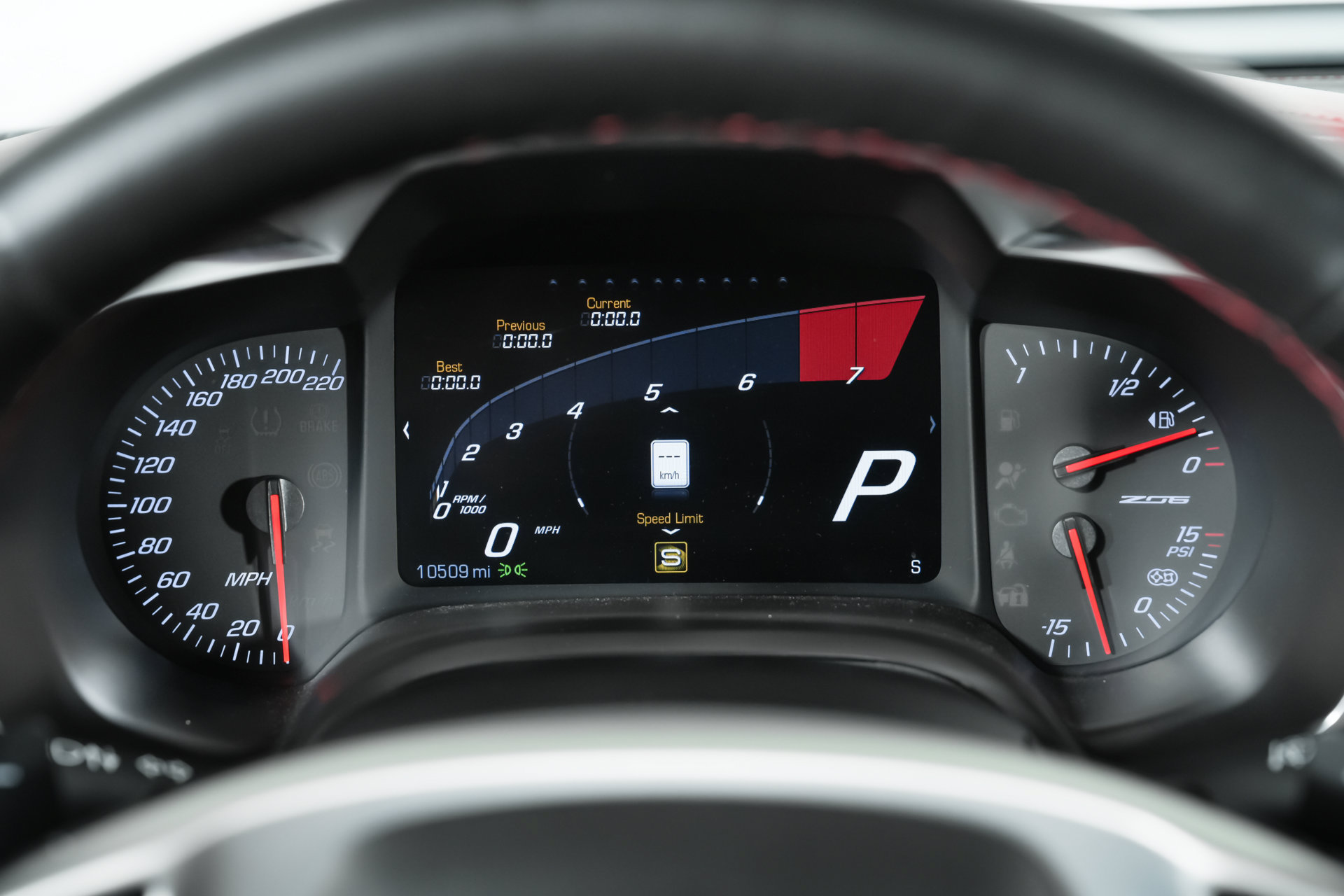 Used 2015 Chevrolet Corvette Z06 w/ 3LZ Preferred Equipment Group RWD image 7