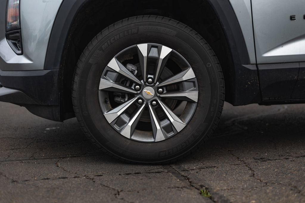 New 2026 Chevrolet Equinox LT w/ Convenience Package II image 13