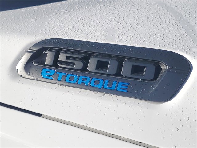 New 2026 RAM 1500 4x4 Crew Cab image 7