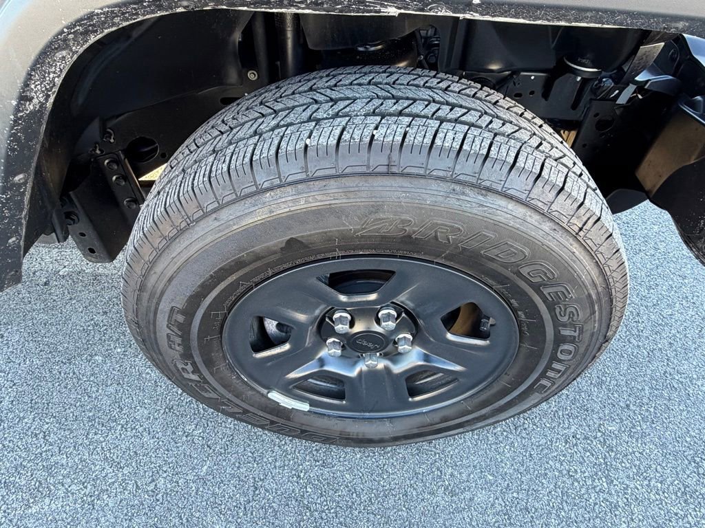 Certified 2024 Jeep Gladiator Sport image 17