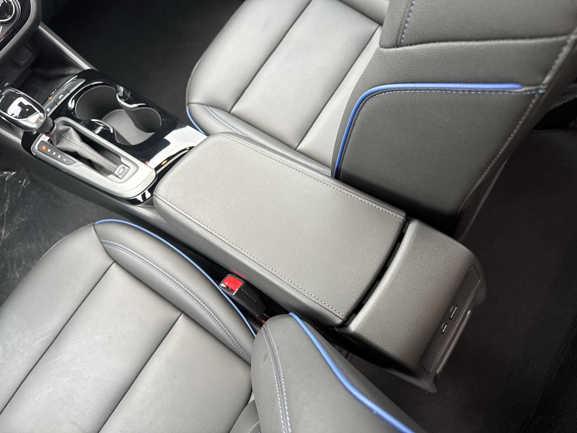 New 2025 Buick Envista Sport Touring w/ Convenience I Package FWD image 22