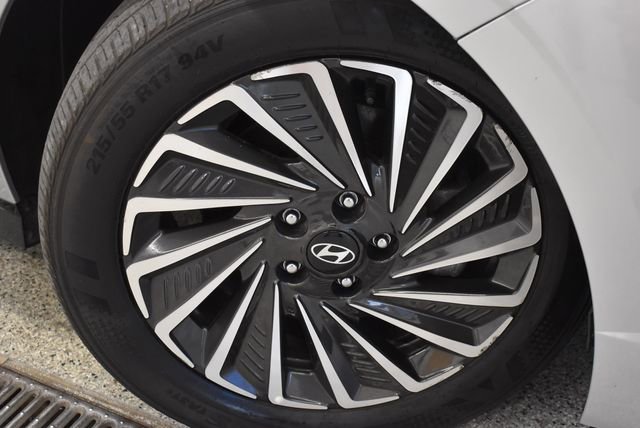 Used 2025 Hyundai Sonata SEL FWD image 28
