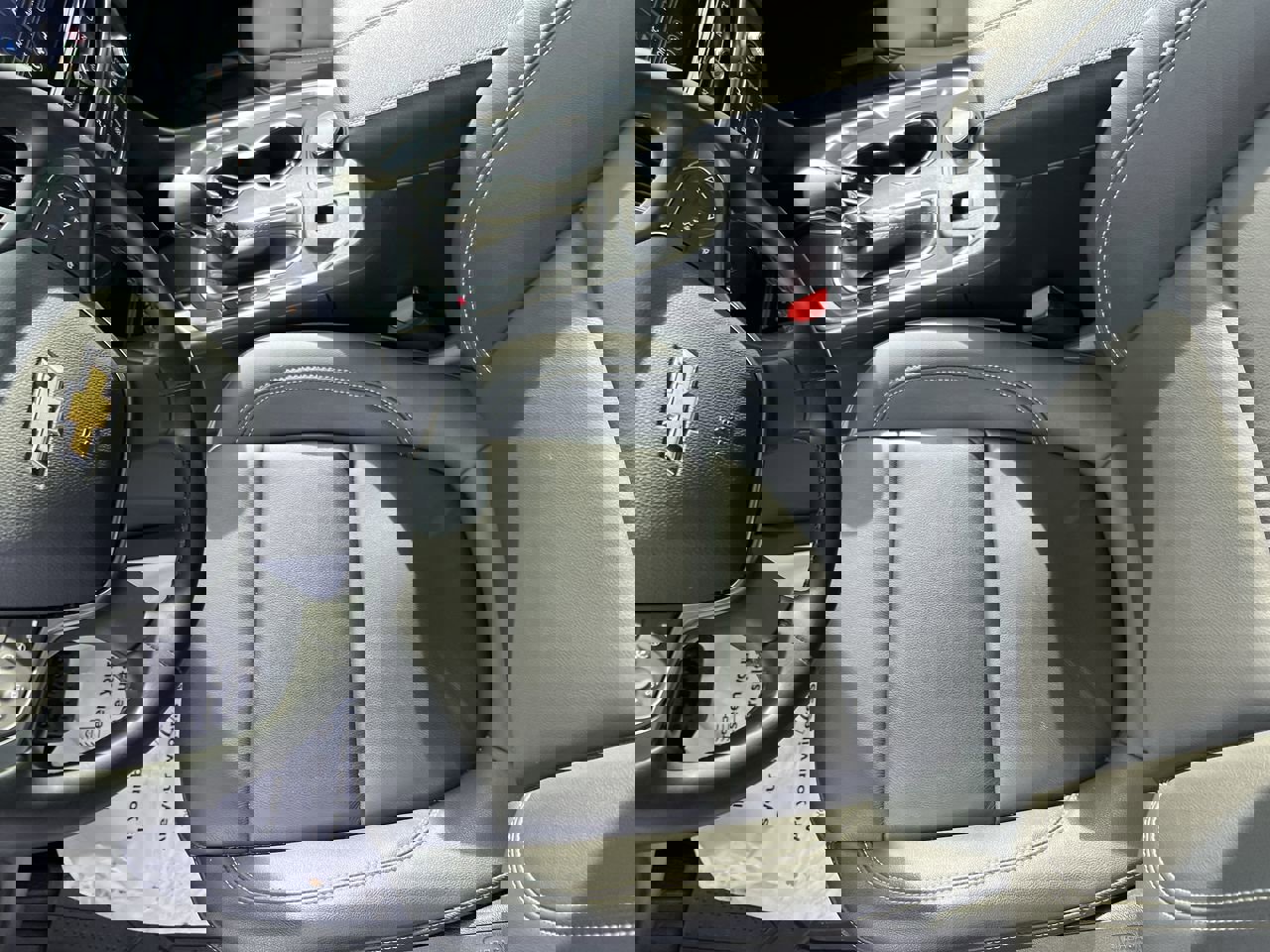 Used 2023 Chevrolet Traverse LT image 16